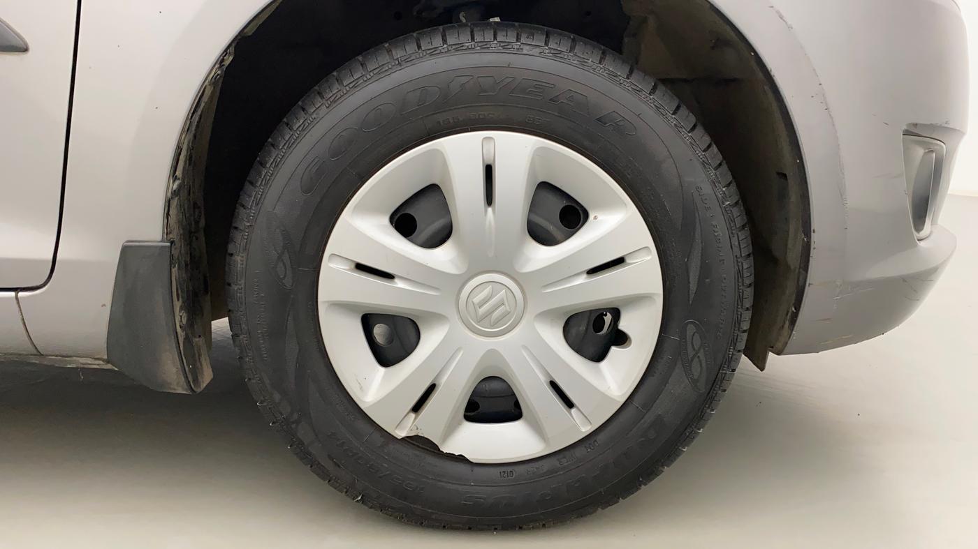 2014 Maruti Swift VXI, Petrol, Manual, 56,661 km, Right Front Wheel