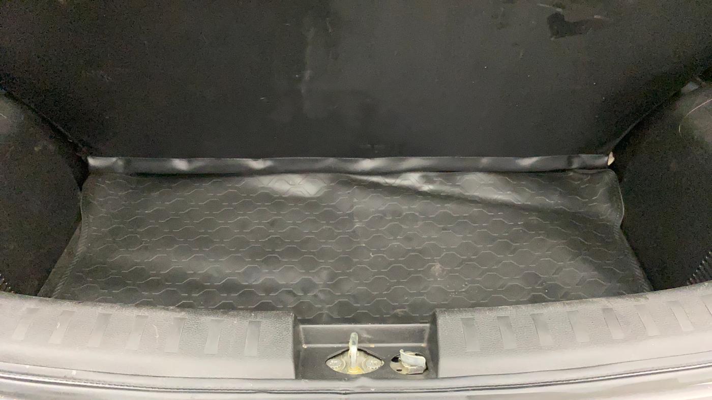 2014 Maruti Swift VXI, Petrol, Manual, 56,661 km, Boot Inside