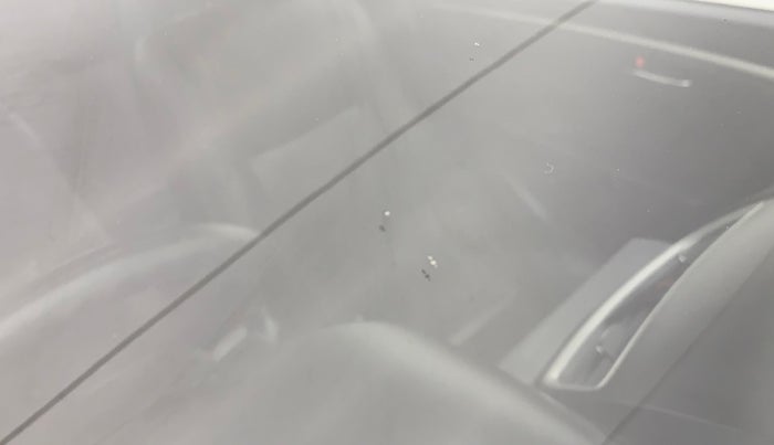 2014 Maruti Swift VXI, Petrol, Manual, 56,661 km, Front windshield - Minor spot on windshield