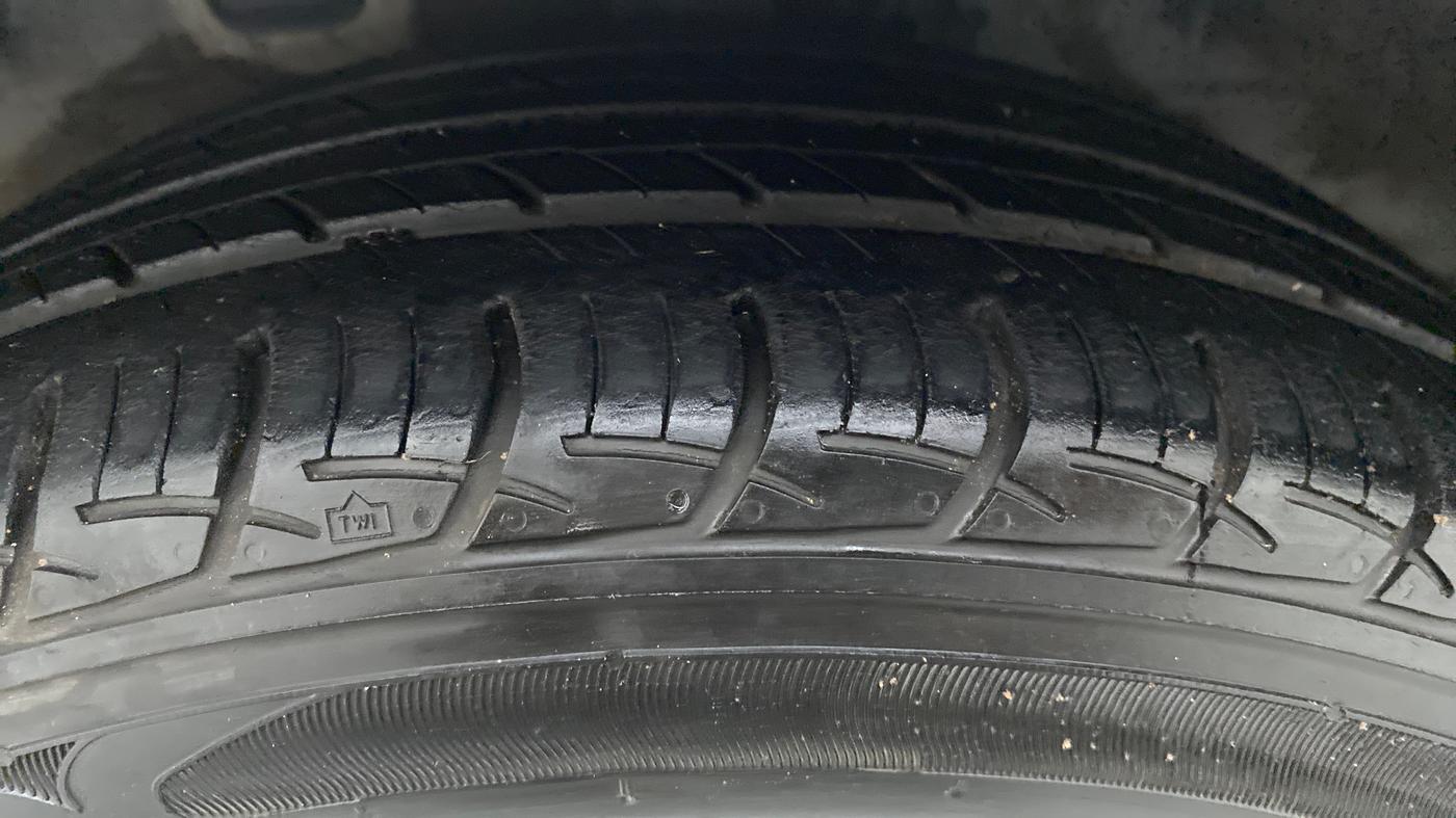 2016 Hyundai Verna FLUIDIC 1.4 VTVT, Petrol, Manual, 53,414 km, Left Front Tyre Tread