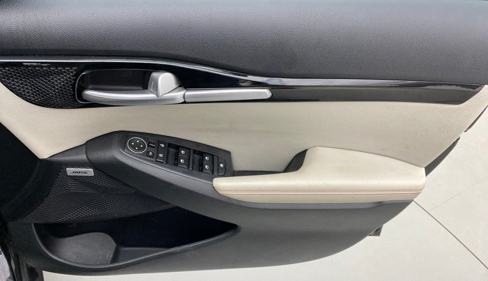 2020 KIA SELTOS 1.4 GTX+ TURBO GDI PETROL AT, Petrol, Automatic, 39,064 km, Driver Side Door Panels Control
