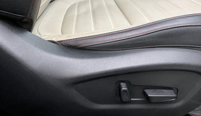 2020 KIA SELTOS 1.4 GTX+ TURBO GDI PETROL AT, Petrol, Automatic, 39,064 km, Driver Side Adjustment Panel