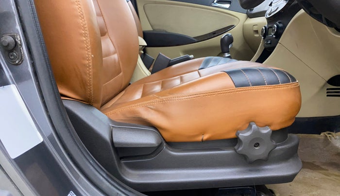 2013 Hyundai Verna FLUIDIC 1.6 VTVT SX, Petrol, Manual, 55,937 km, Driver Side Adjustment Panel