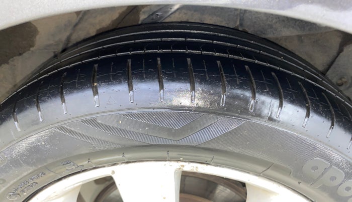 2013 Hyundai Verna FLUIDIC 1.6 VTVT SX, Petrol, Manual, 55,937 km, Left Rear Tyre Tread