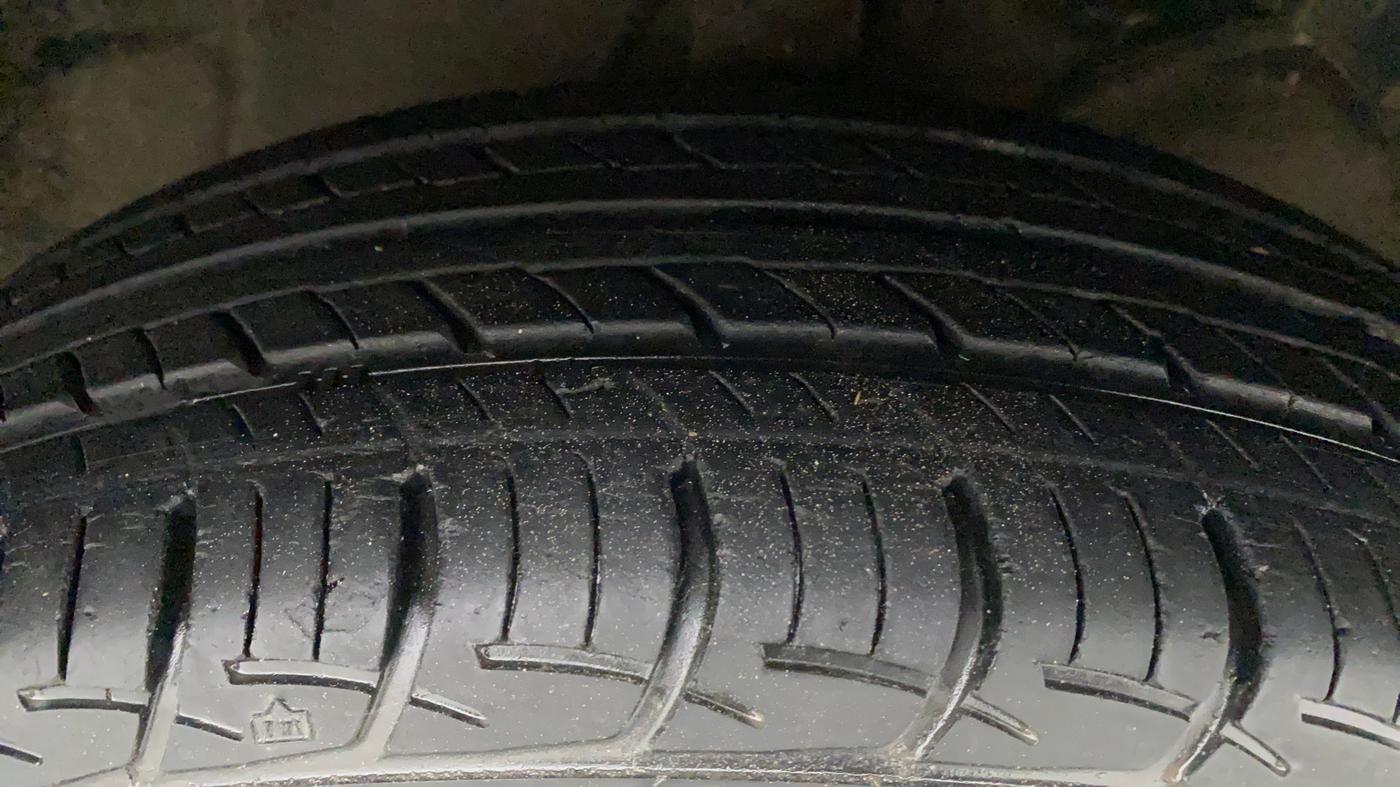 2019 Maruti Baleno DELTA PETROL 1.2, Petrol, Manual, 21,202 km, Right Front Tyre Tread