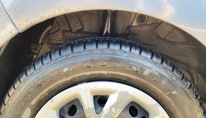 2017 Hyundai Grand i10 SPORTZ 1.2 KAPPA VTVT, Petrol, Manual, 69,687 km, Right Rear Tyre Tread