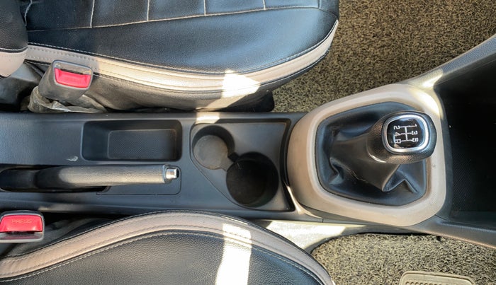 2017 Hyundai Grand i10 SPORTZ 1.2 KAPPA VTVT, Petrol, Manual, 69,687 km, Gear Lever