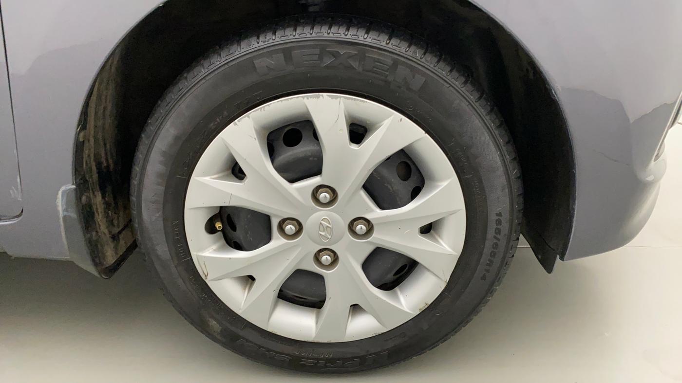 2013 Hyundai Grand i10 SPORTZ 1.2 KAPPA VTVT, CNG, Manual, 70,686 km, Right Front Wheel