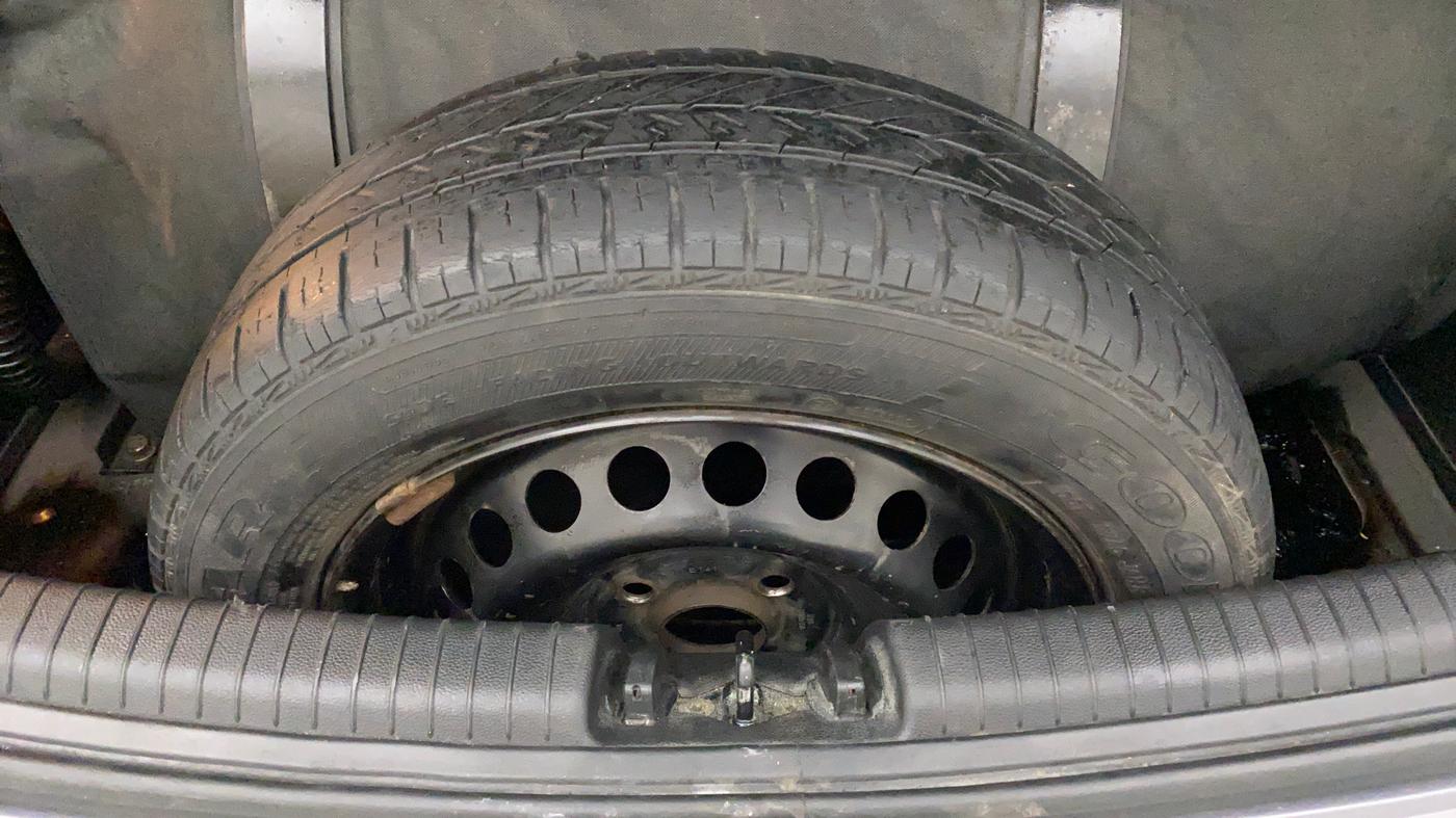2013 Hyundai Grand i10 SPORTZ 1.2 KAPPA VTVT, CNG, Manual, 70,686 km, Spare Tyre
