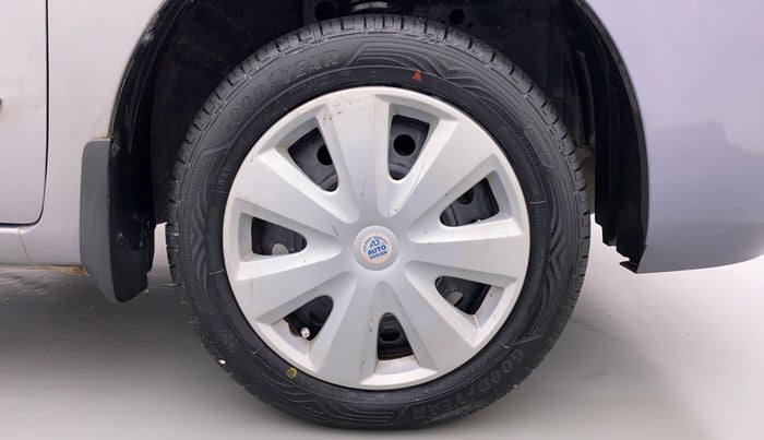 2013 Maruti Wagon R 1.0 VXI, Petrol, Manual, 54,025 km, Right Front Wheel