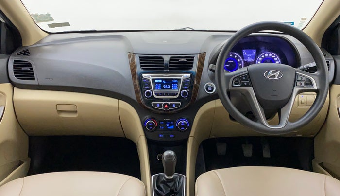 2015 Hyundai Verna FLUIDIC 4S 1.6 VTVT S(O), Petrol, Manual, 32,211 km, Dashboard