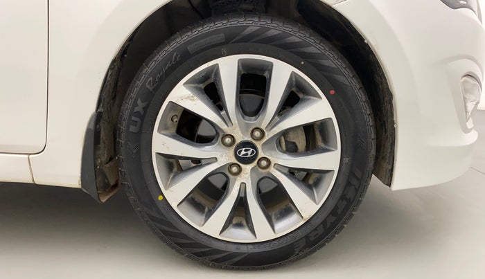 2015 Hyundai Verna FLUIDIC 4S 1.6 VTVT S(O), Petrol, Manual, 32,211 km, Right Front Wheel