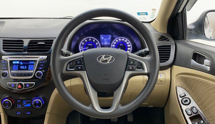 2015 Hyundai Verna FLUIDIC 4S 1.6 VTVT S(O), Petrol, Manual, 32,211 km, Steering Wheel Close Up