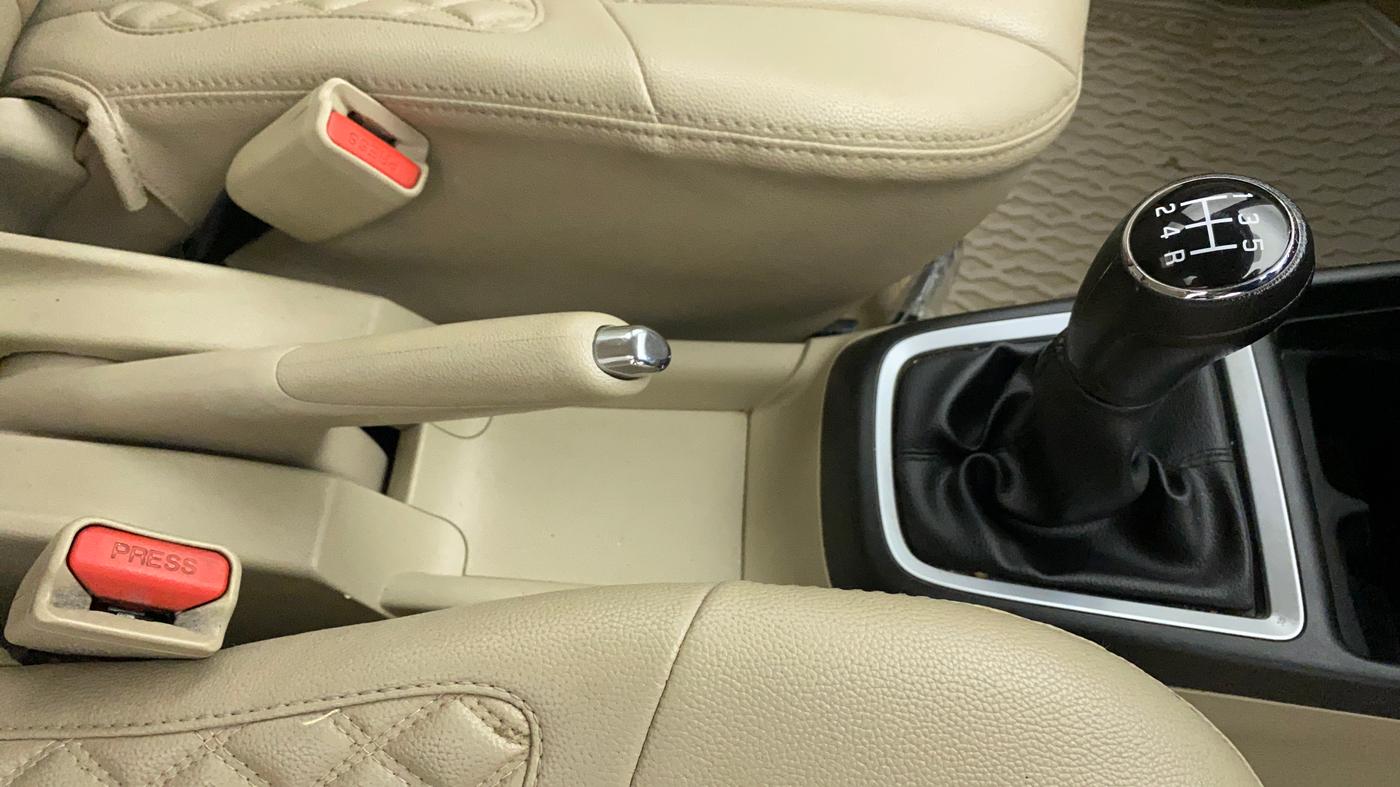 2020 Maruti Dzire VXI, Petrol, Manual, 78,854 km, Gear Lever