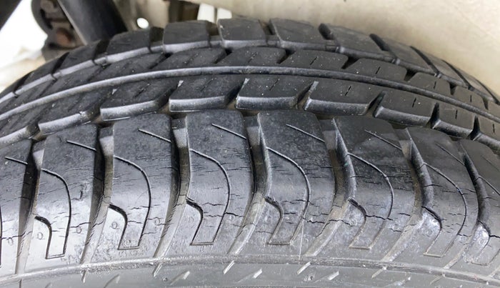 2011 Maruti Wagon R 1.0 VXI, Petrol, Manual, 22,975 km, Right Rear Tyre Tread