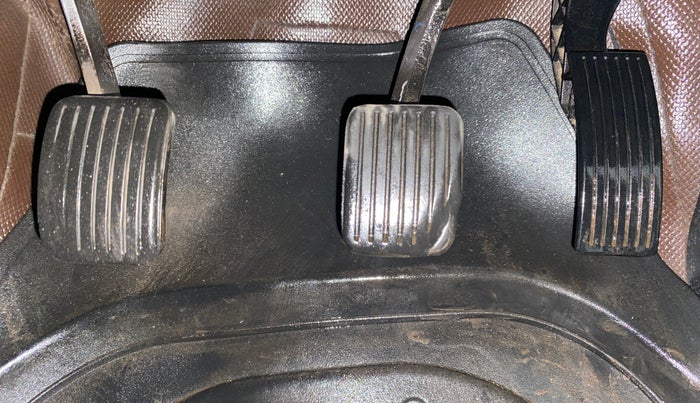 2015 Hyundai Xcent S (O) 1.2, CNG, Manual, 72,300 km, Pedals