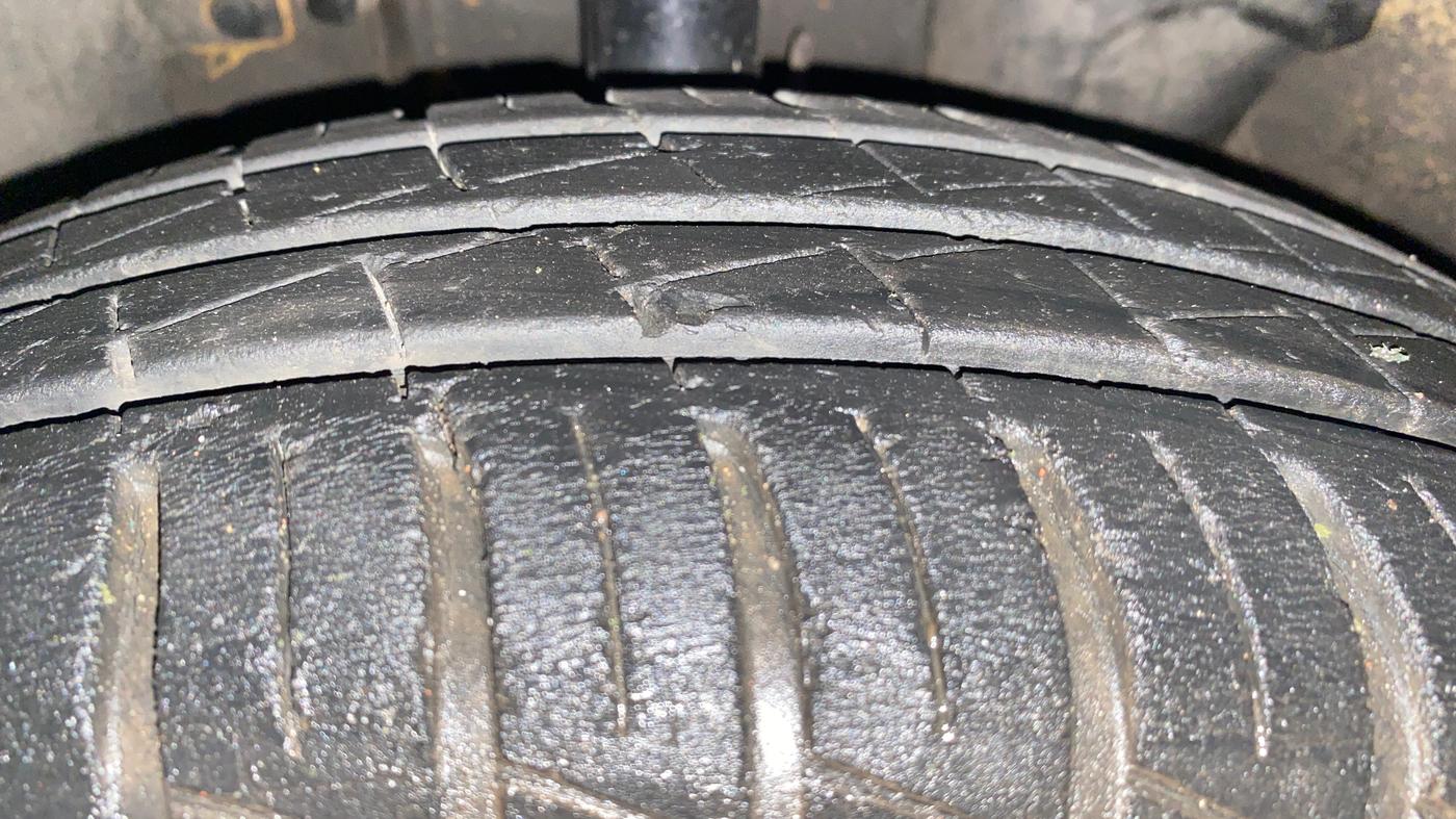 2022 Renault Kwid CLIMBER AMT 1.0, Petrol, Automatic, 39,201 km, Left Front Tyre Tread
