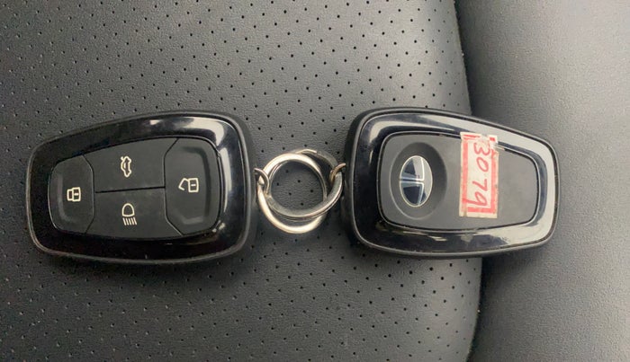 2022 Tata NEXON XZ PLUS DIESEL DARK EDITION, Diesel, Manual, 61,541 km, Key Close Up