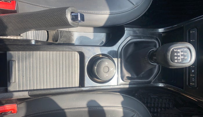 2022 Tata NEXON XZ PLUS DIESEL DARK EDITION, Diesel, Manual, 61,541 km, Gear Lever