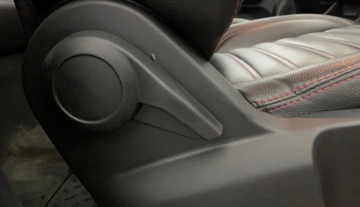 2022 Tata PUNCH ADVENTURE MT, Petrol, Manual, 70,050 km, Driver Side Adjustment Panel