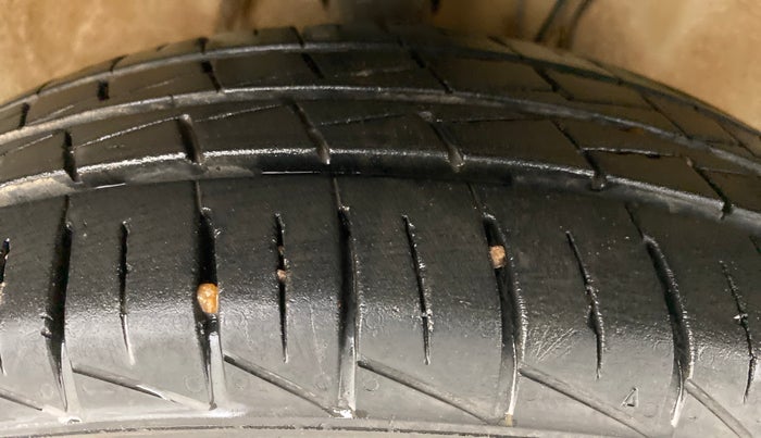2020 Maruti Alto VXI, Petrol, Manual, 18,893 km, Right Front Tyre Tread