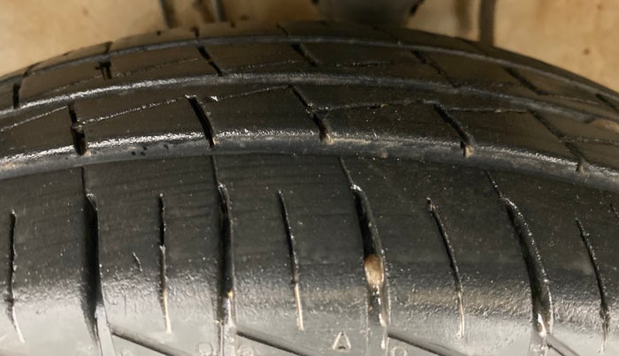 2020 Maruti Alto VXI, Petrol, Manual, 18,893 km, Left Front Tyre Tread