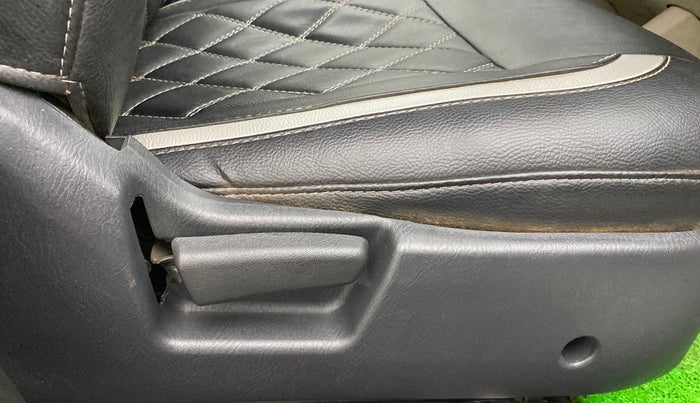 2020 Maruti Alto VXI, Petrol, Manual, 18,893 km, Driver Side Adjustment Panel