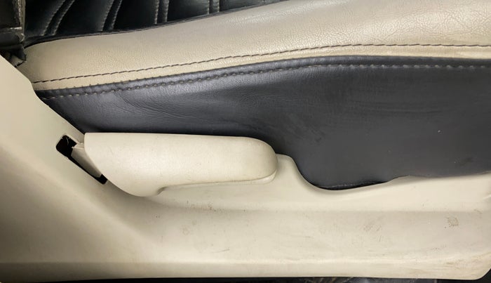 2018 Maruti Celerio VXI CNG D, CNG, Manual, 70,199 km, Driver Side Adjustment Panel
