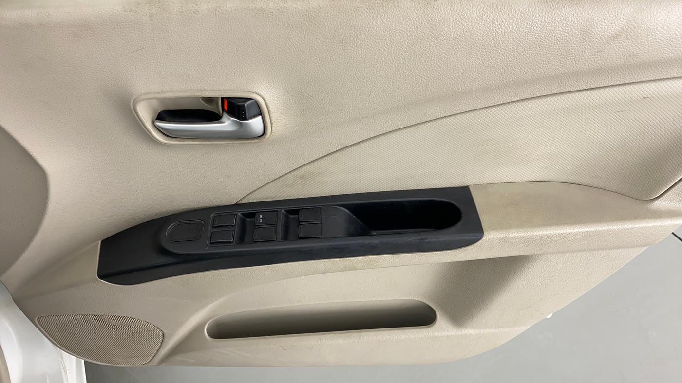 2018 Maruti Celerio VXI CNG D, CNG, Manual, 70,199 km, Driver Side Door Panels Control