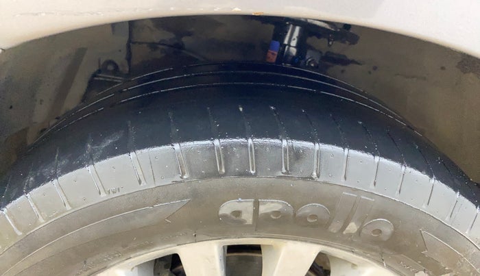 2016 Maruti Ciaz ZXI+, Petrol, Manual, 1,16,456 km, Left Front Tyre Tread