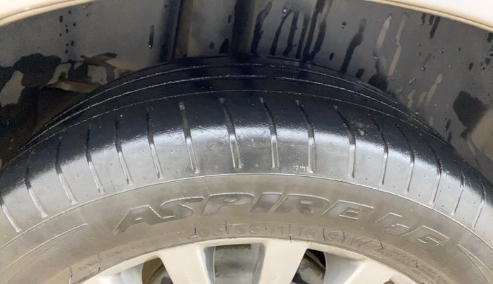 2016 Maruti Ciaz ZXI+, Petrol, Manual, 1,16,456 km, Right Rear Tyre Tread