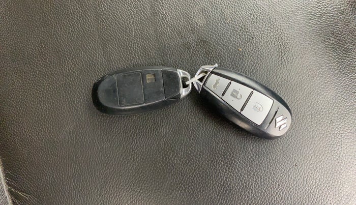 2016 Maruti Ciaz ZXI+, Petrol, Manual, 1,16,456 km, Key Close Up