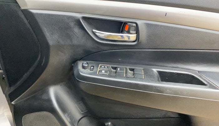 2016 Maruti Ciaz ZXI+, Petrol, Manual, 1,16,456 km, Driver Side Door Panels Control