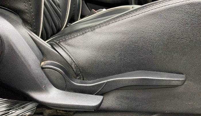 2021 Maruti Swift VXI, Petrol, Manual, 58,834 km, Driver Side Adjustment Panel