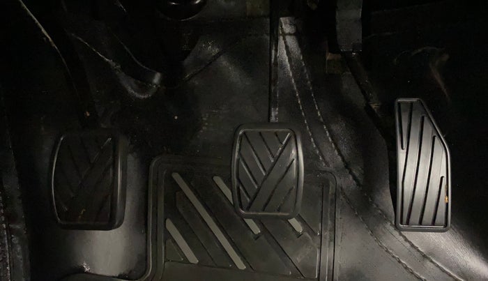 2021 Maruti Swift VXI, Petrol, Manual, 58,834 km, Pedals