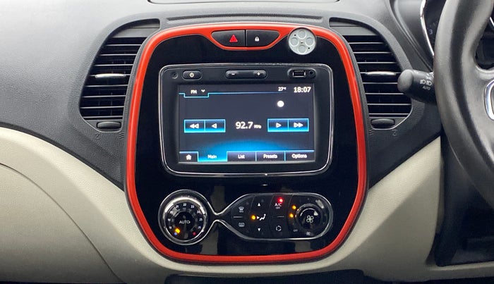 2017 Renault Captur RXT Diesel Dual Tone, Diesel, Manual, 73,947 km, Air Conditioner