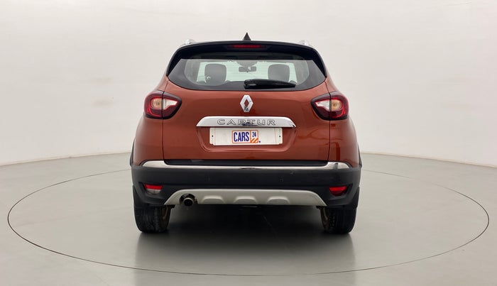 2017 Renault Captur RXT Diesel Dual Tone, Diesel, Manual, 73,947 km, Back/Rear