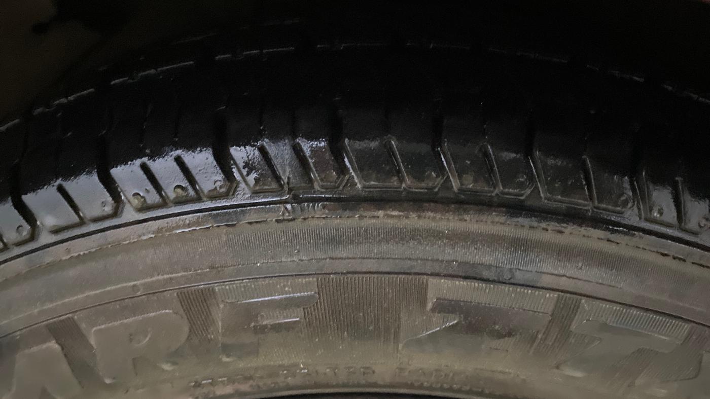 2014 Hyundai i10 SPORTZ 1.1, CNG, Manual, 45,231 km, Right Rear Tyre Tread