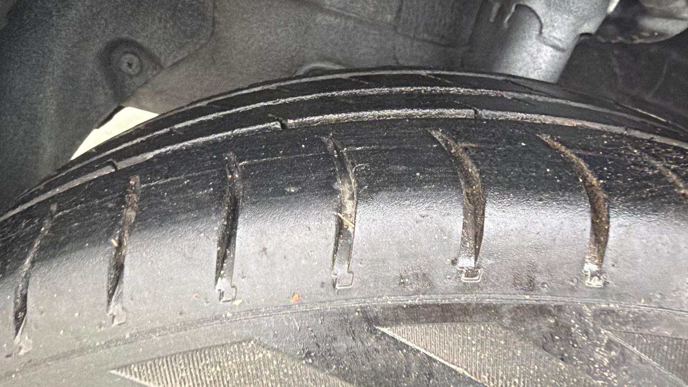2019 Hyundai NEW SANTRO MAGNA, CNG, Manual, 90,595 km, Left Front Tyre Tread