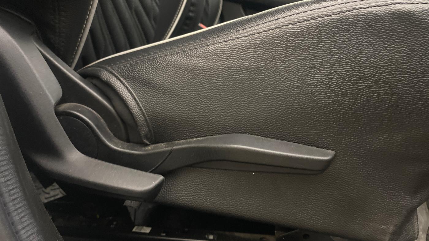 2022 Maruti Swift VXI, Petrol, Manual, 53,102 km, Driver Side Adjustment Panel