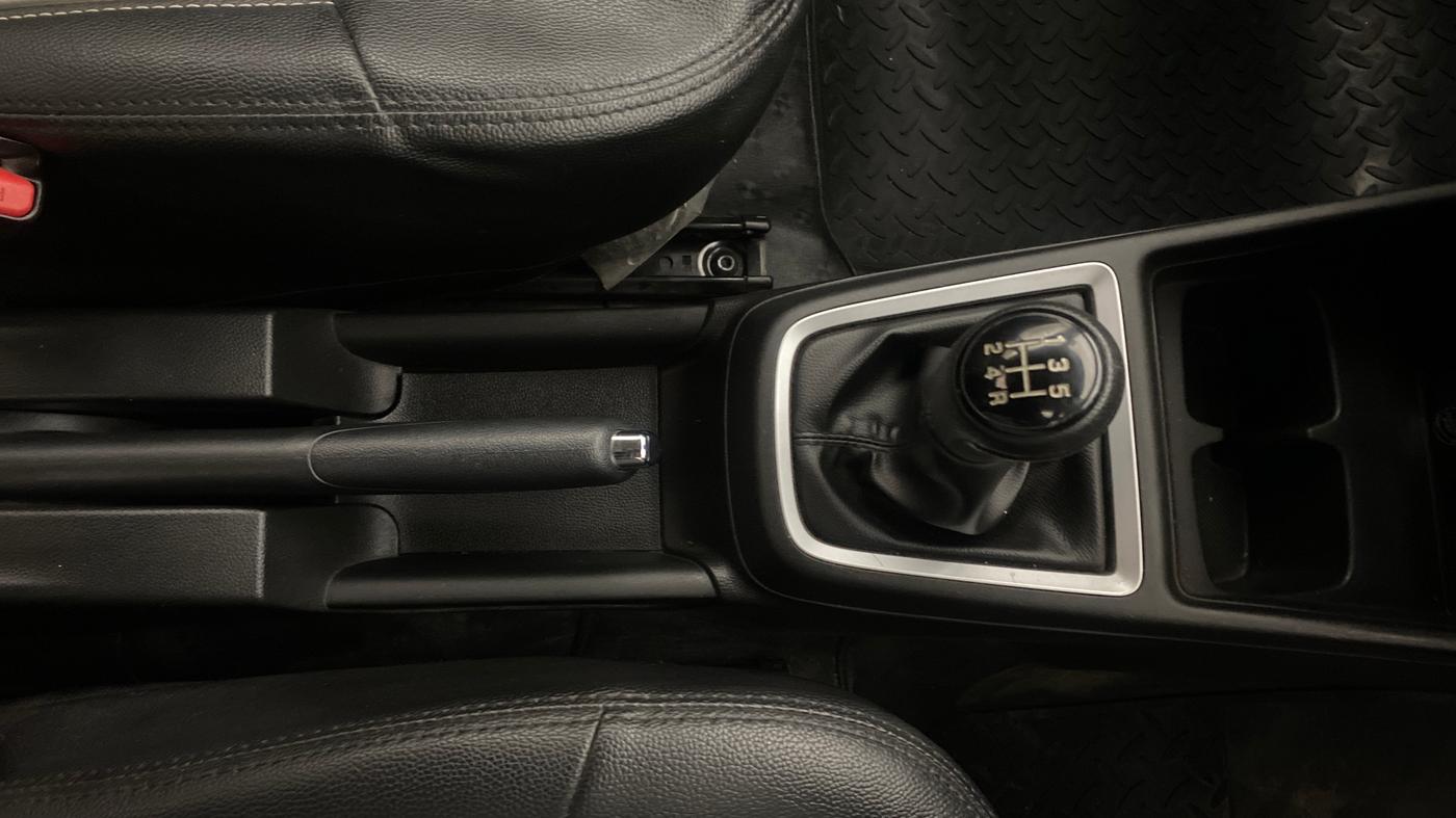 2022 Maruti Swift VXI, Petrol, Manual, 53,102 km, Gear Lever