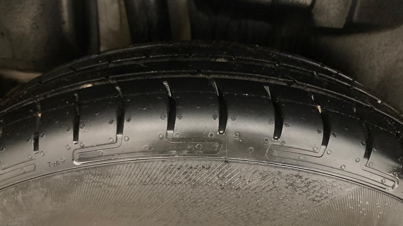 2022 Maruti Swift VXI, Petrol, Manual, 53,102 km, Right Rear Tyre Tread