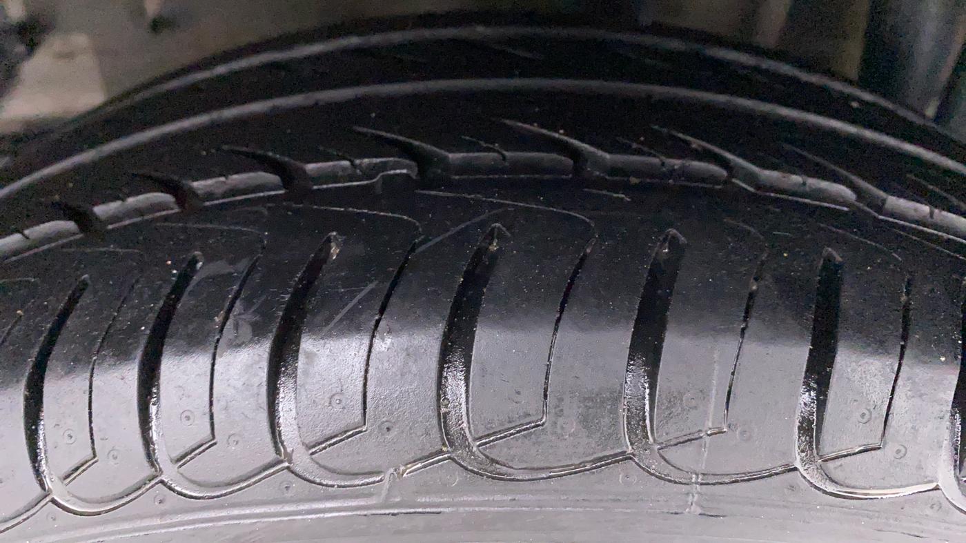 2019 Tata Tiago XZA 1.2 REVOTRON, Petrol, Automatic, 13,014 km, Left Rear Tyre Tread