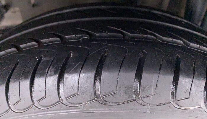 2019 Tata Tiago XZA 1.2 REVOTRON, Petrol, Automatic, 13,014 km, Left Rear Tyre Tread