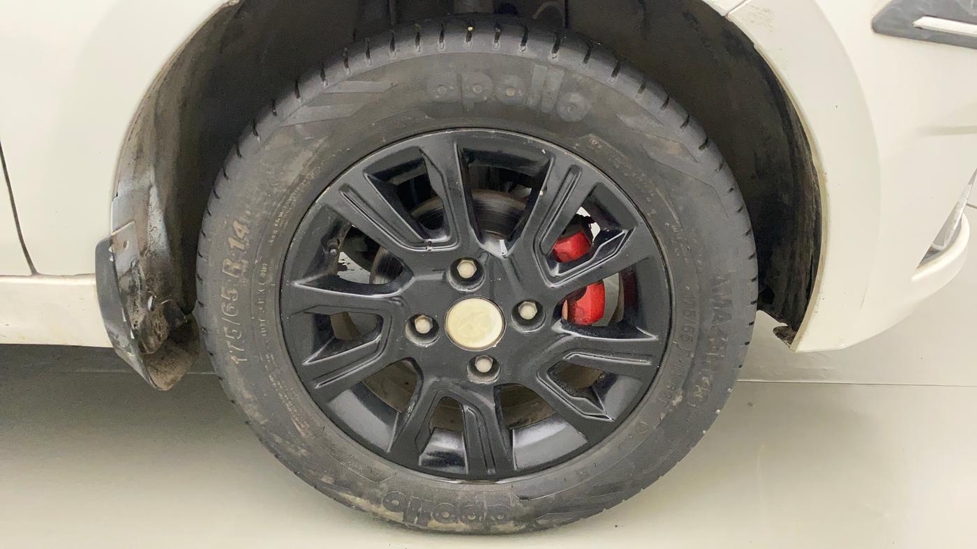 2017 Tata Tiago XZ PETROL, Petrol, Manual, 48,214 km, Right Front Wheel