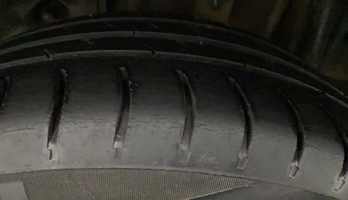 2017 Tata Tiago XZ PETROL, Petrol, Manual, 48,214 km, Left Rear Tyre Tread