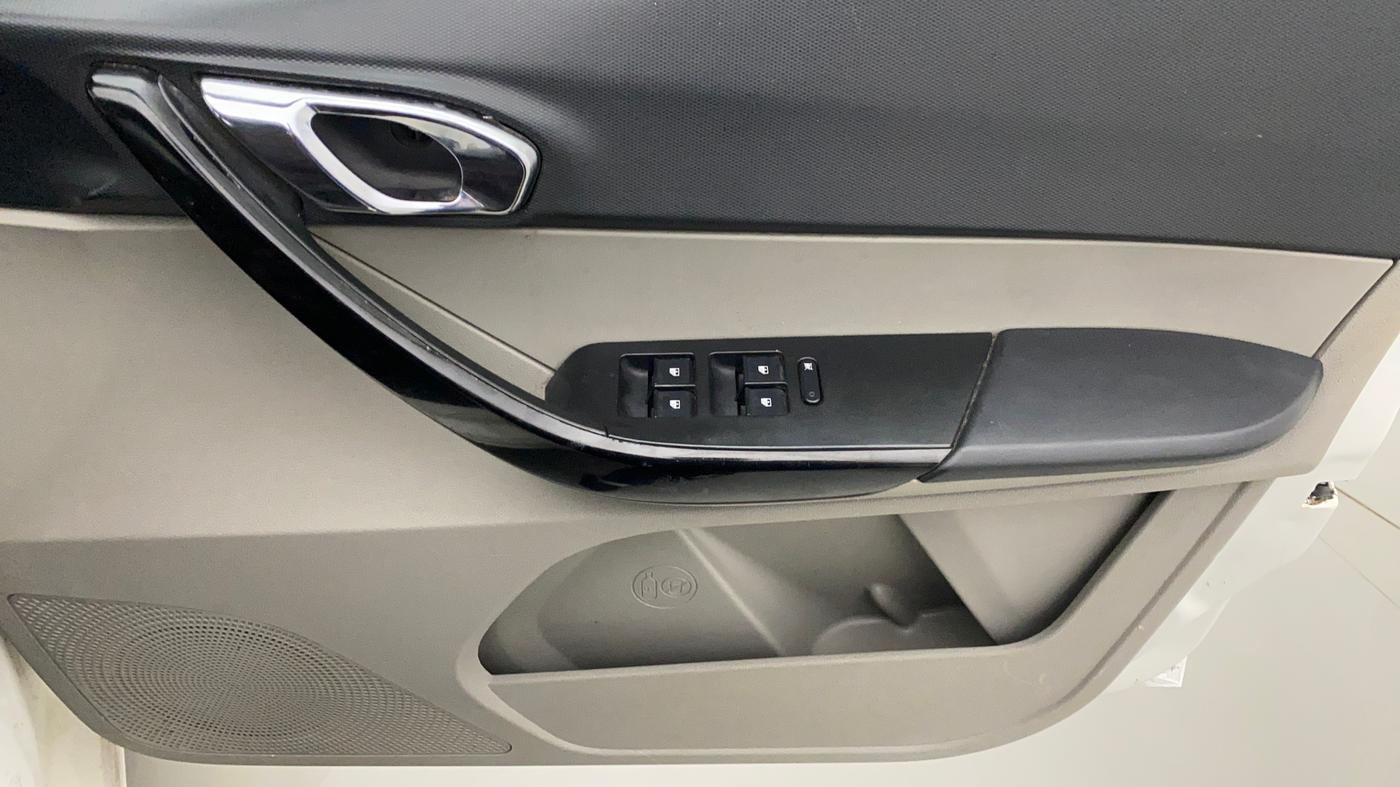 2017 Tata Tiago XZ PETROL, Petrol, Manual, 48,214 km, Driver Side Door Panels Control