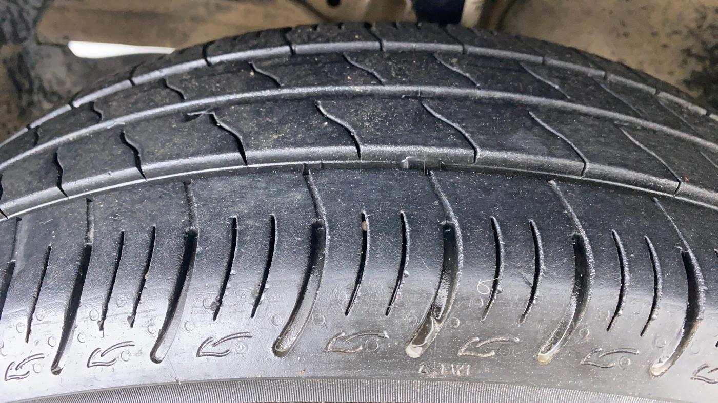 2021 Maruti Baleno DELTA PETROL 1.2, Petrol, Manual, 17,157 km, Left Front Tyre Tread