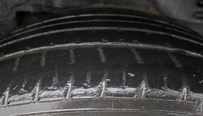 2014 Toyota Corolla Altis VL AT, Petrol, Automatic, 65,829 km, Left Rear Tyre Tread