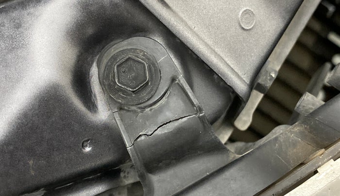 2014 Toyota Corolla Altis VL AT, Petrol, Automatic, 65,829 km, Right headlight - Clamp has minor damage
